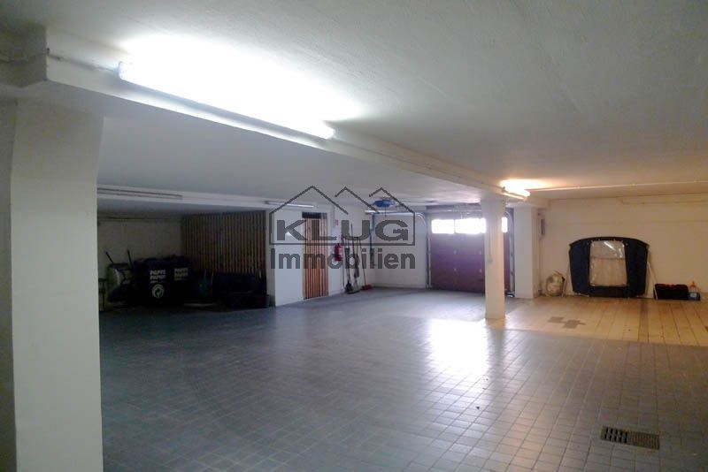 Tiefgarage mit Fahrradkeller