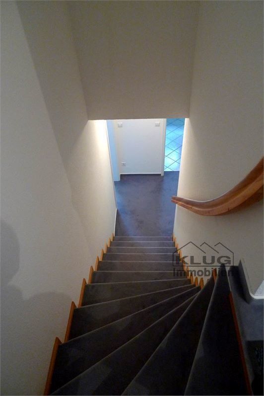 Treppe zum tagesbelichteten So