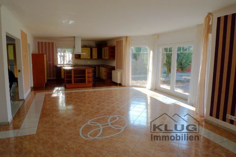 Großer Wohn- u. Essbereich mit