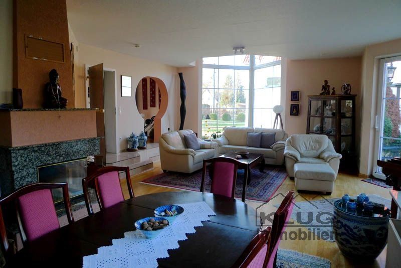 Großes Kaminwohnzimmer