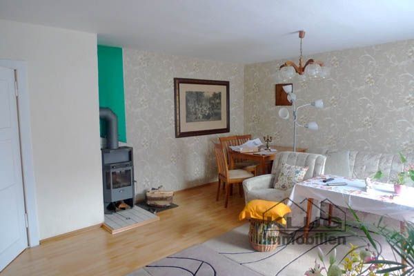 Wohnzimmer mit Kaminofen