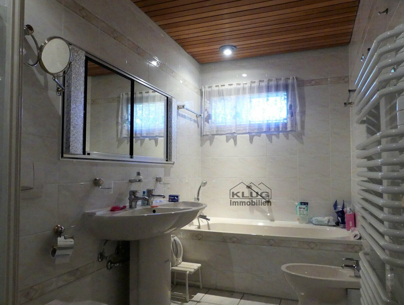 Bad WC mit Fenster im EG