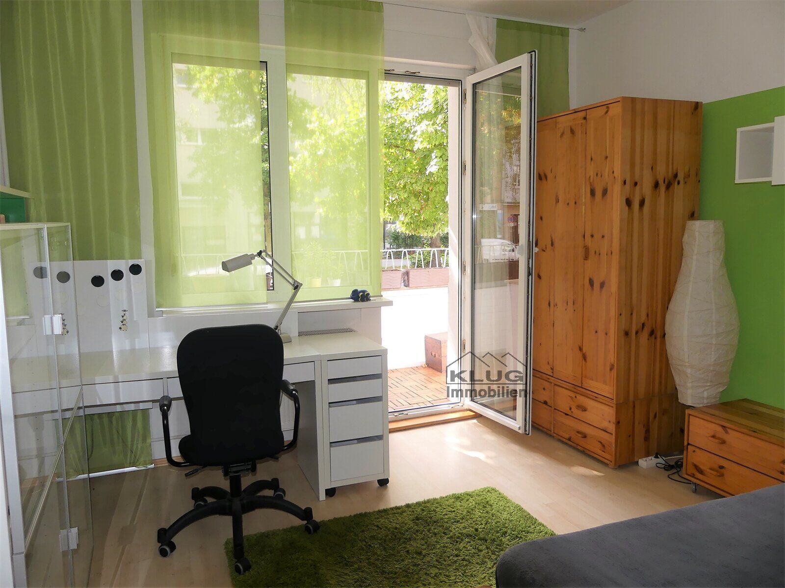 Arbeitszimmer mit Balkon