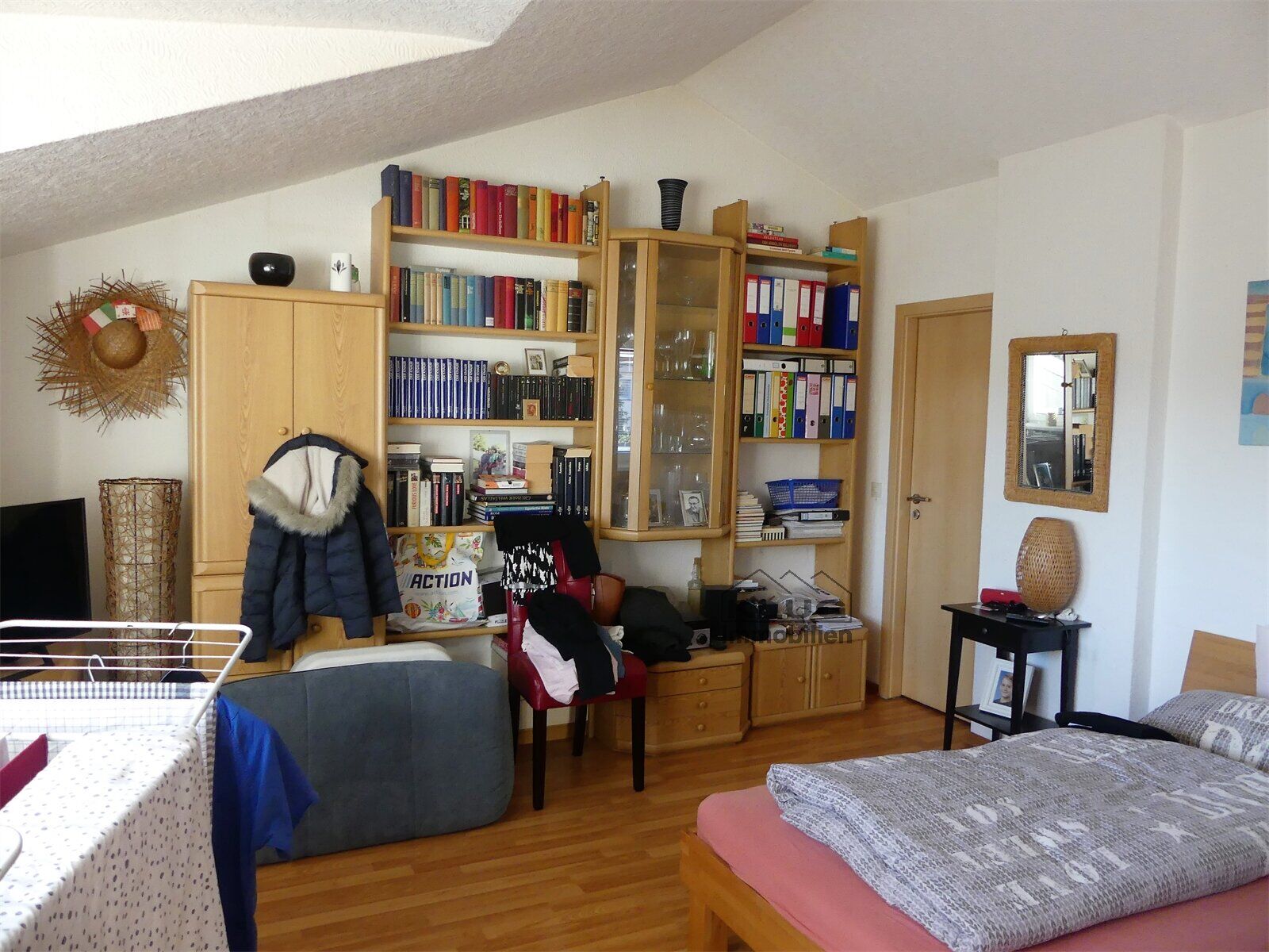Schlafzimmer mit anschließende
