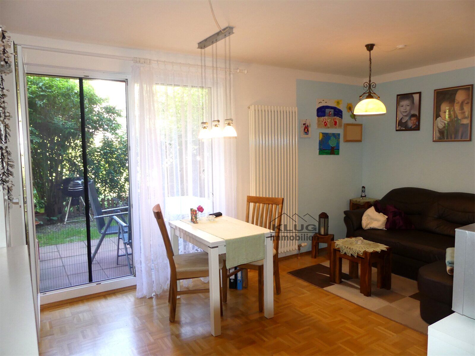 Wohn und Esszimmer mit Terrass