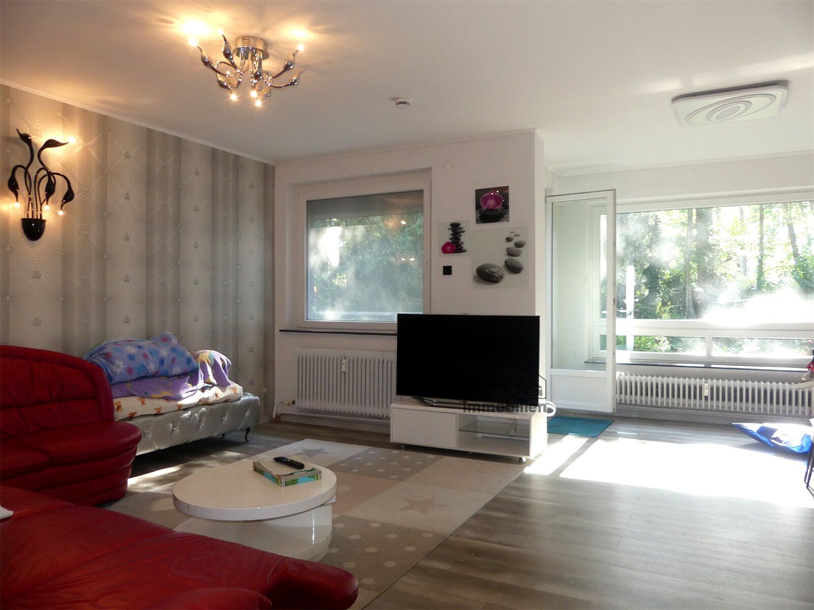 Großes Wohn und Esszimmer