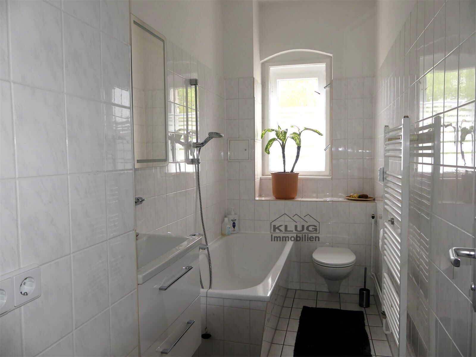Neues Wannenbad WC