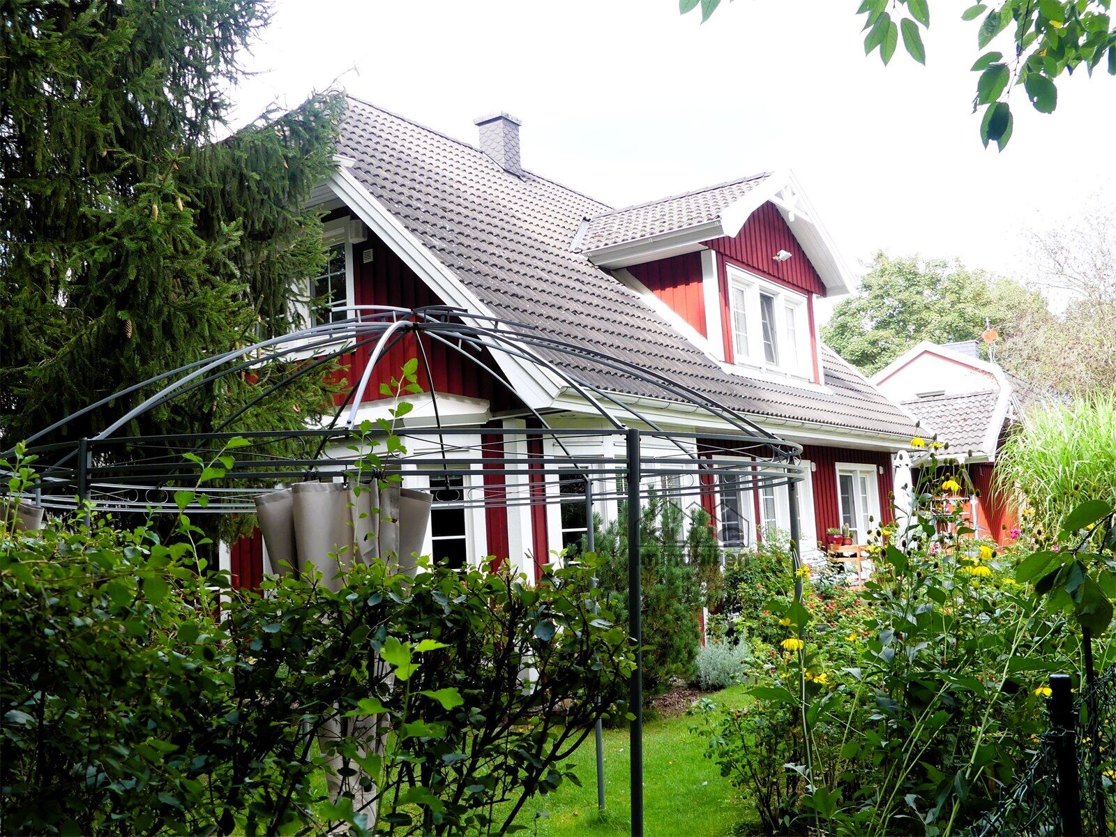 Front- u. Seitenansicht rechts