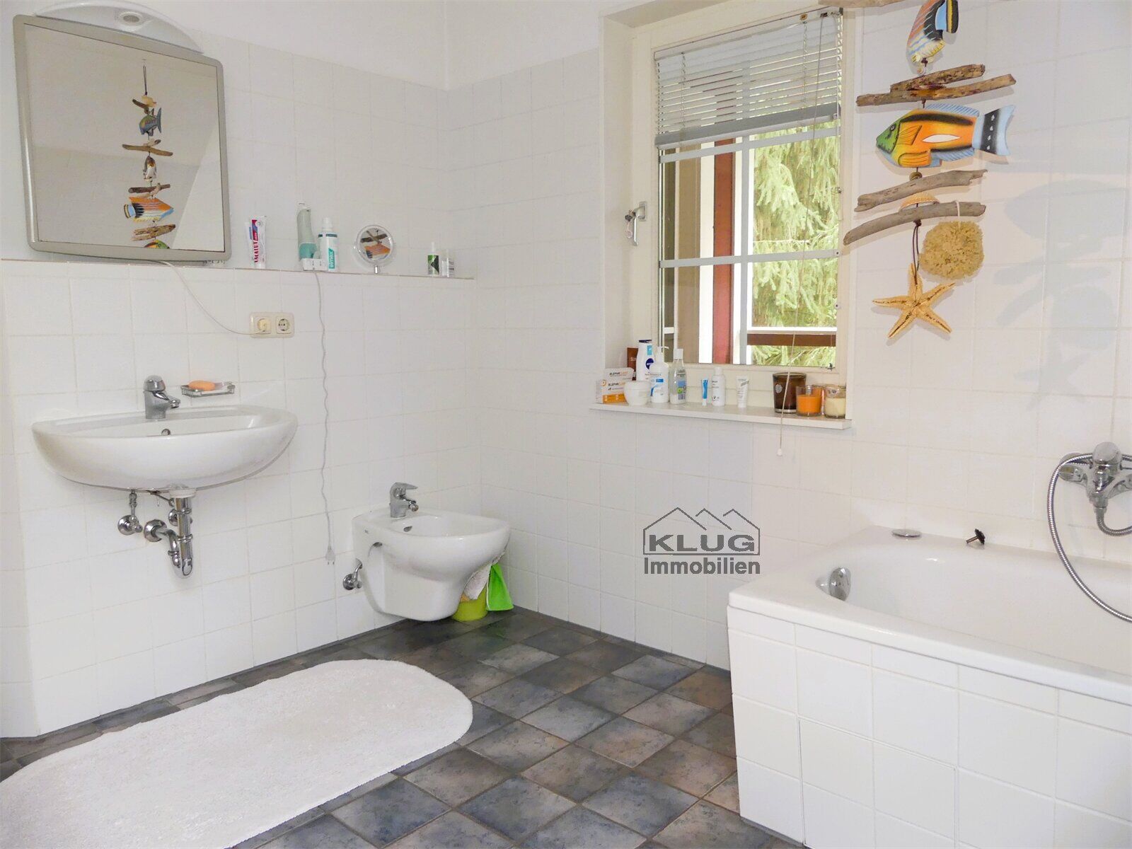 Bad im OG mit Bidet