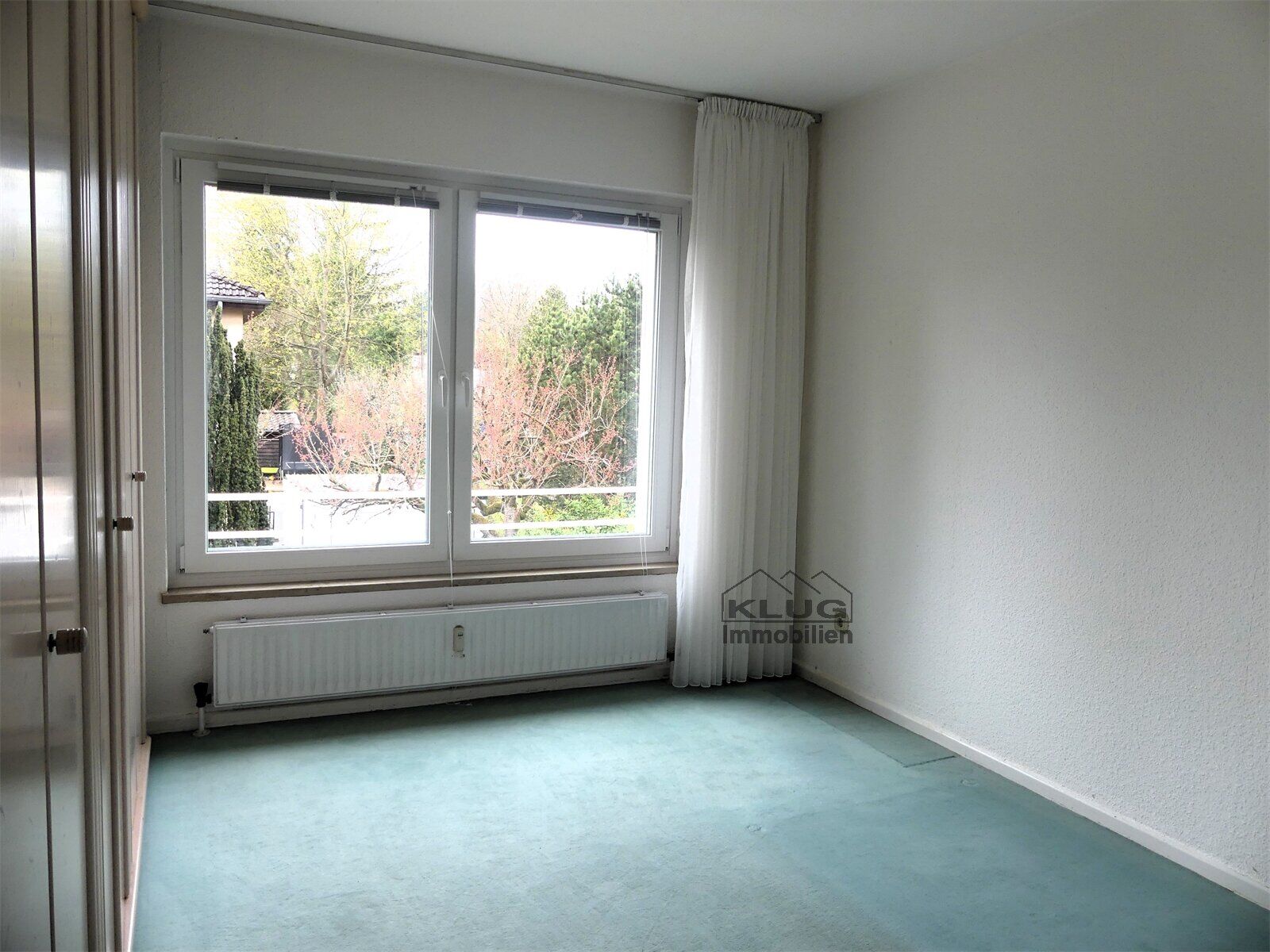 Schlafzimmer mit Einbauschrank