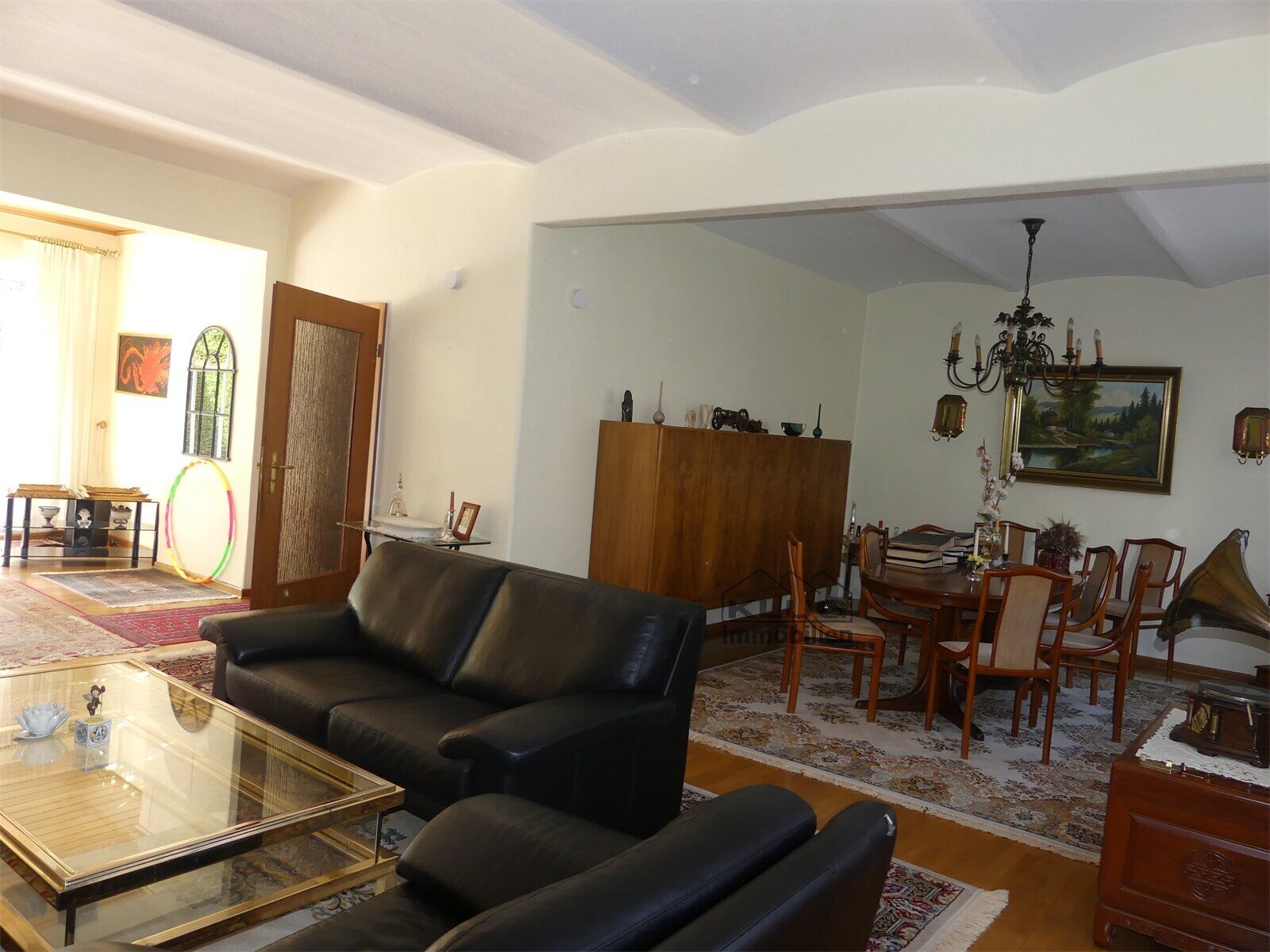 Wohn und Esszimmer
