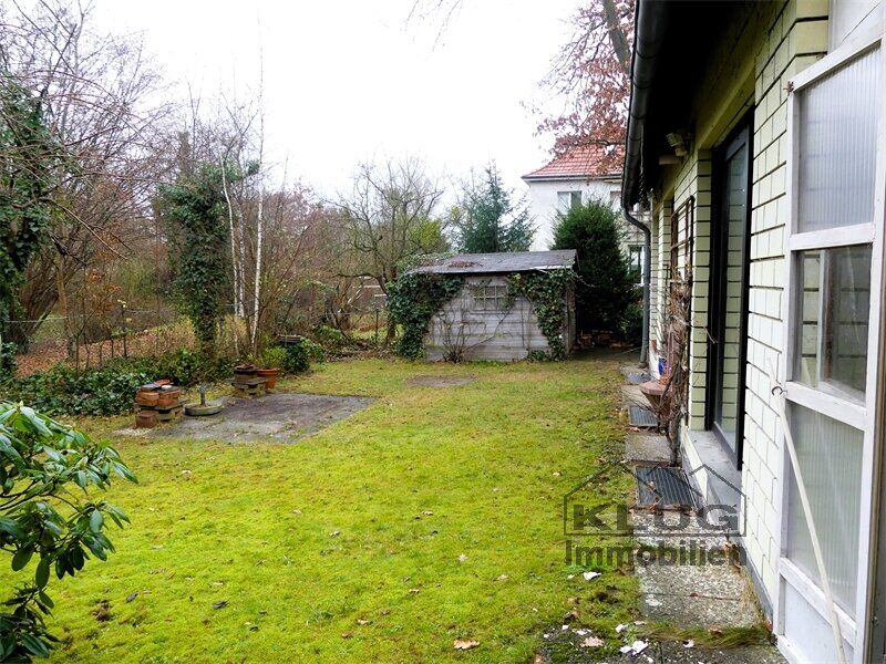 Rückseitige Gartenfläche