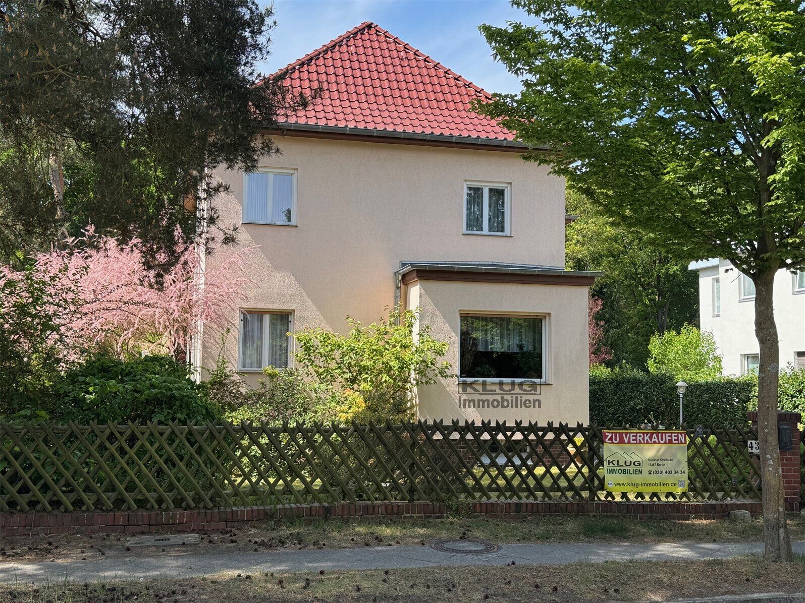 Straßenansicht