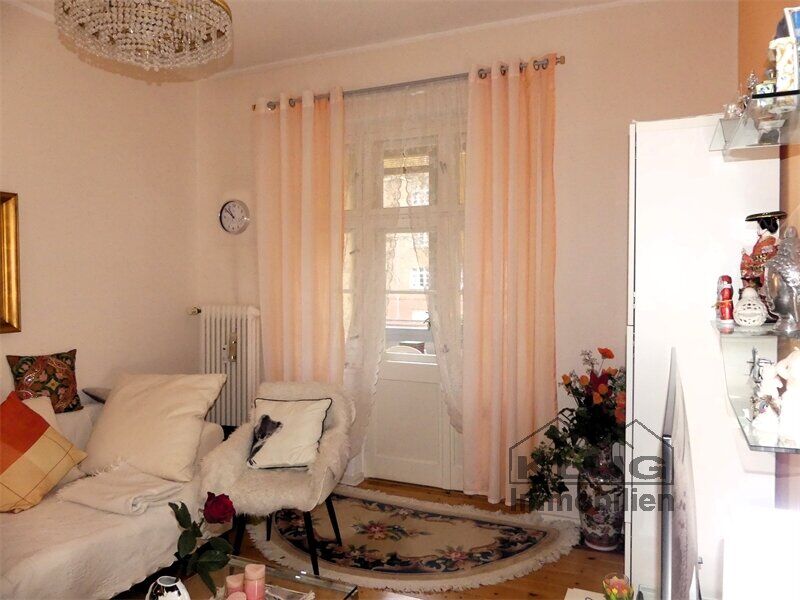 Wohnzimmer mit Blick zum Balko