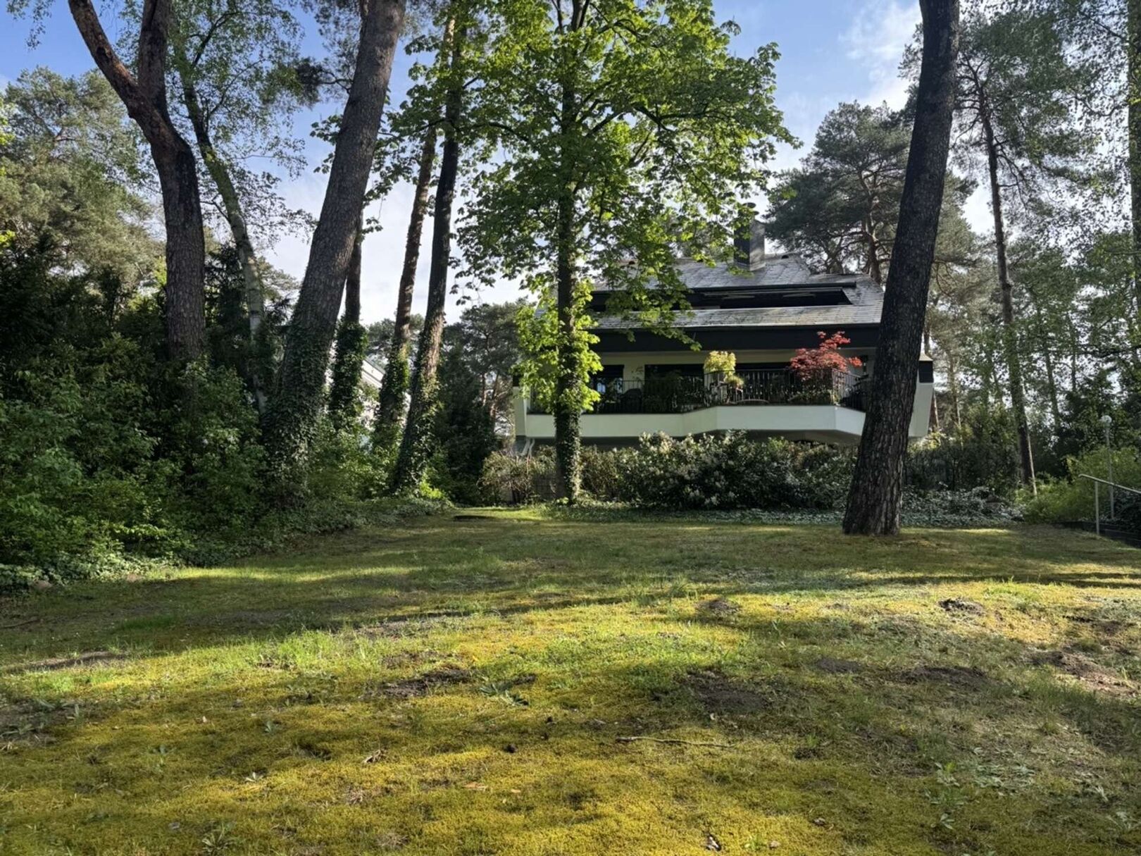 Haus und Grundstück