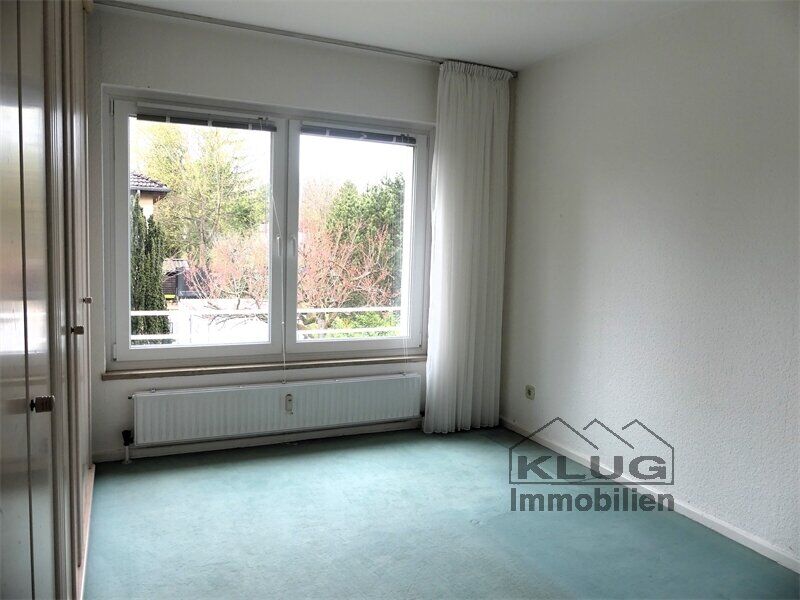 Schlafzimmer mit Einbauschrank