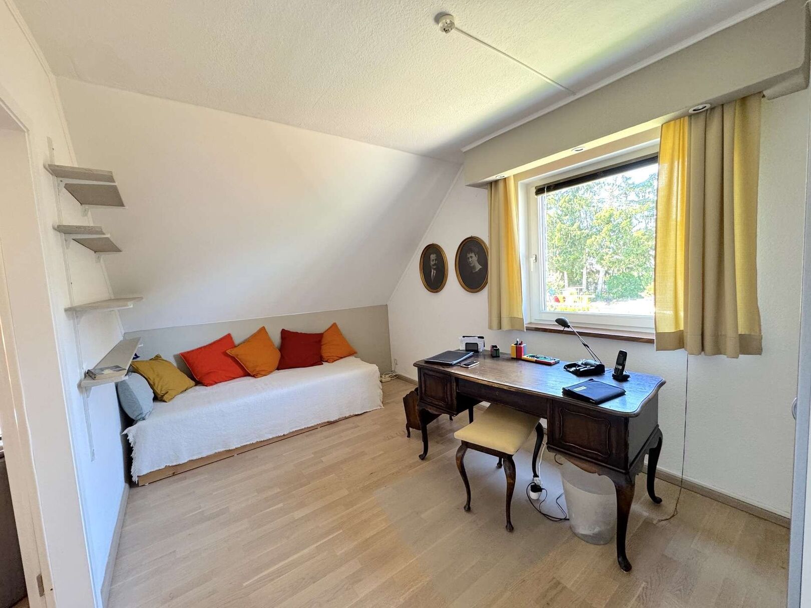 Arbeitszimmer