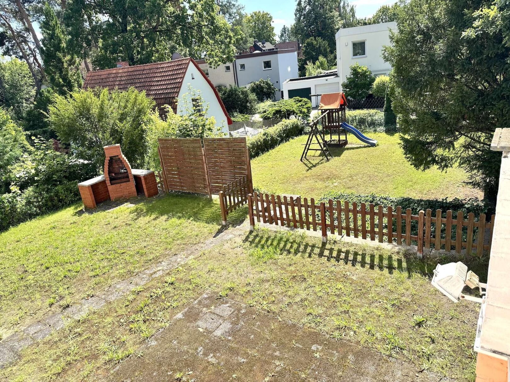 Grundstück hinten