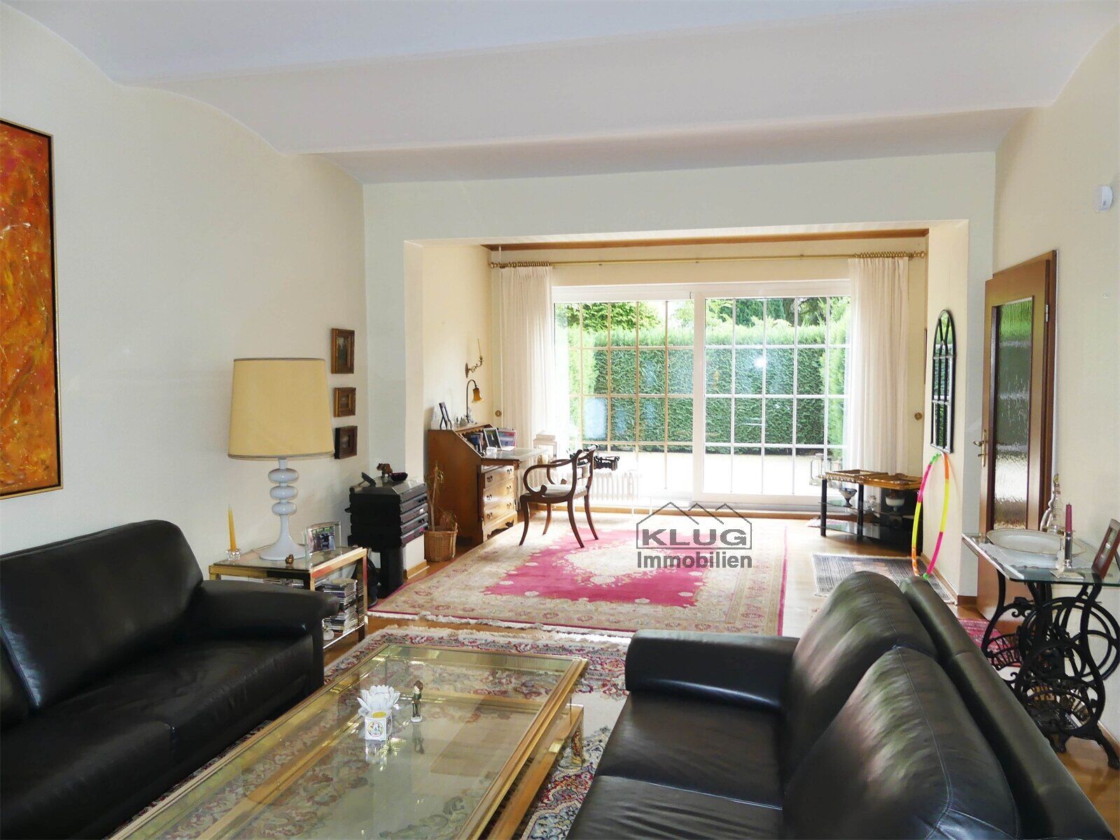 Bild Wohnzimmer mit Terrasse