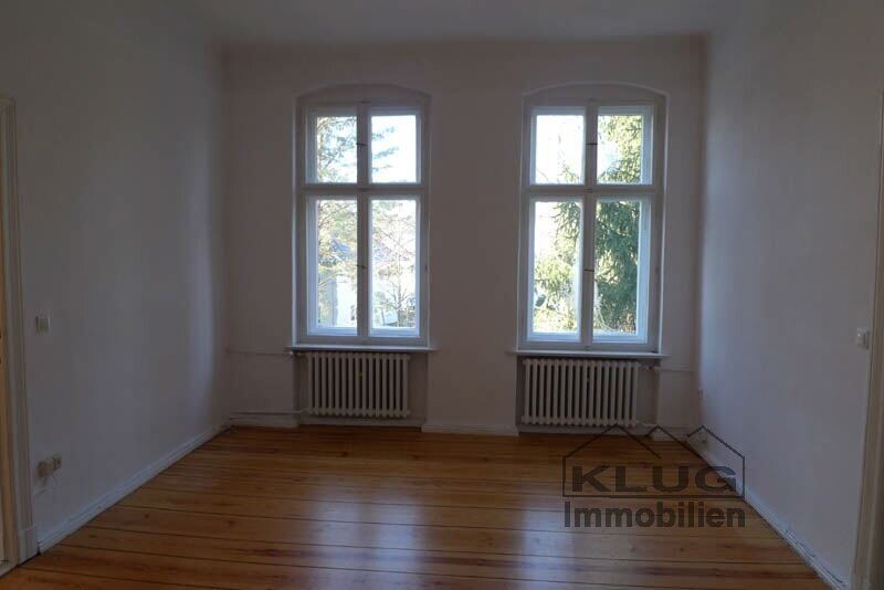 Mittleres Wohnzimmer