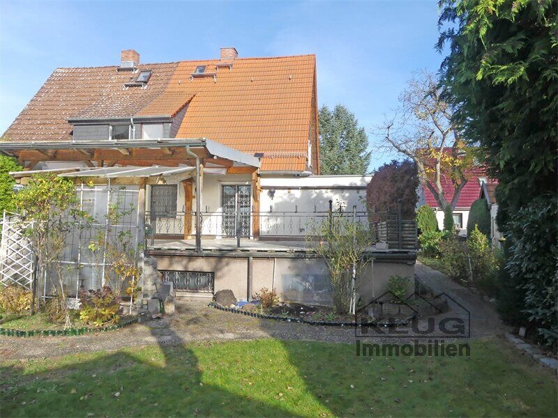 Rückansicht mit gr. Terrasse