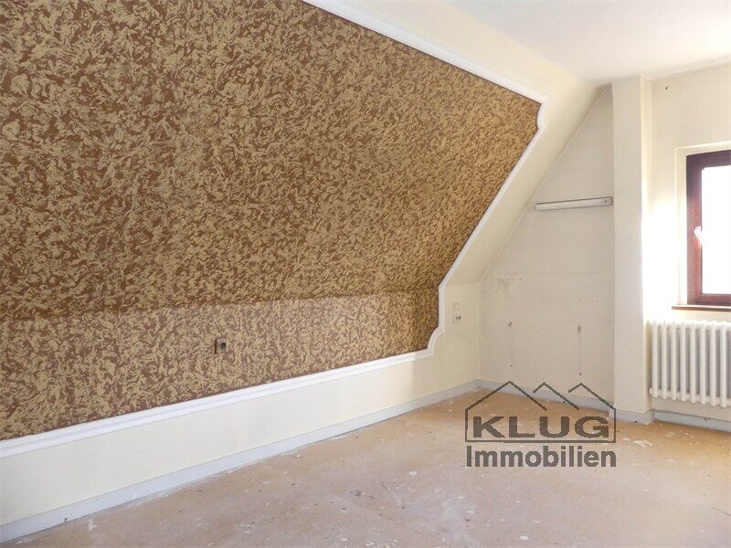 Schlafzimmer mit Schrägen im D