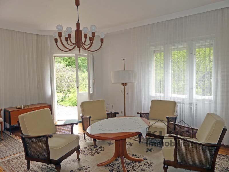 Wohnzimmer mit Ausgang zur Ter