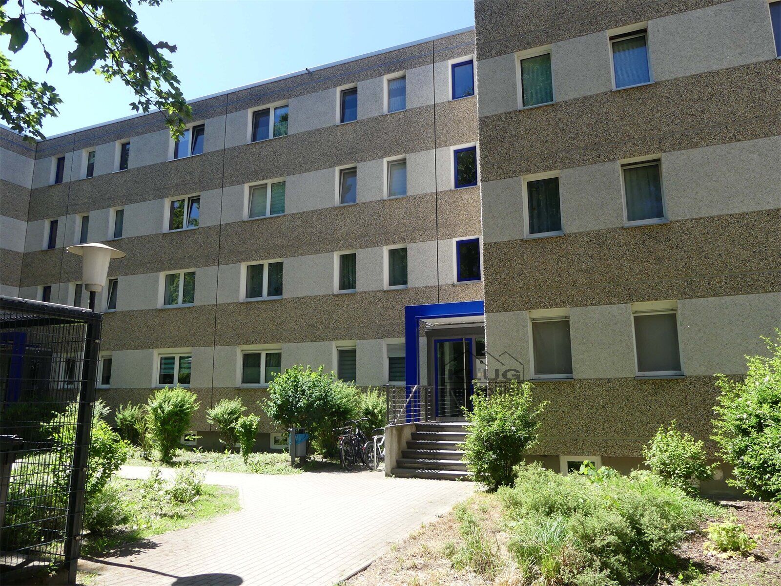 Hausansicht mit Hauseingang