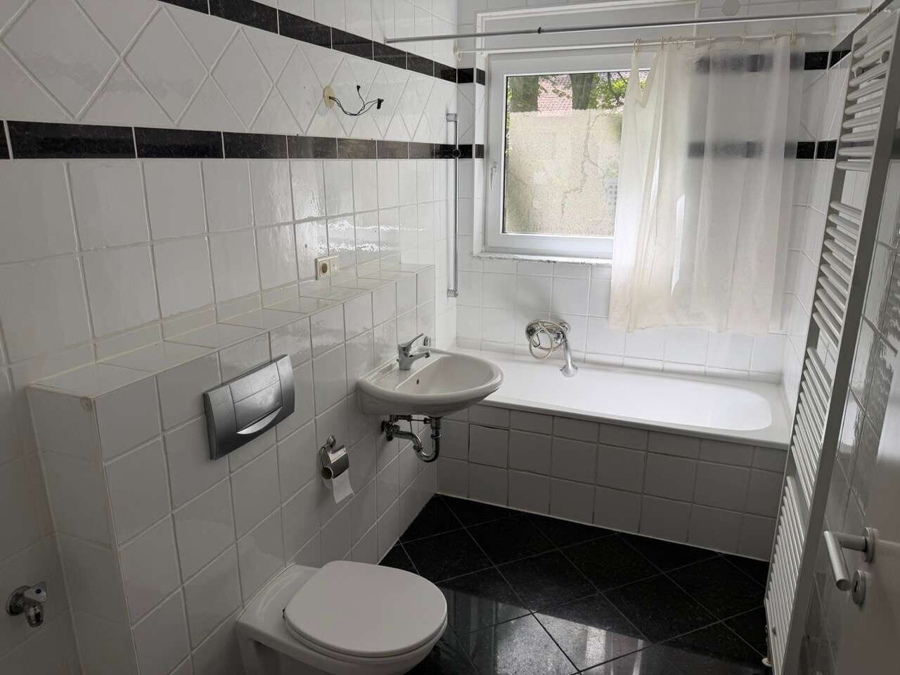 Wannenbad (Erdgeschoss)