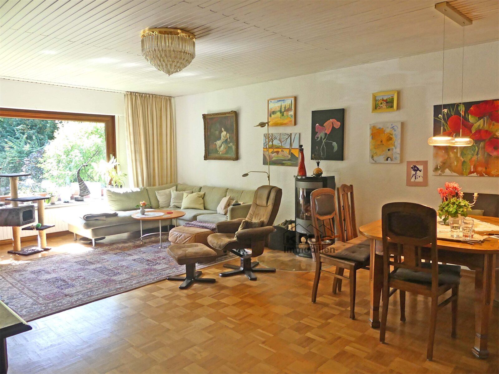 Wohnzimmer mit Kaminofen