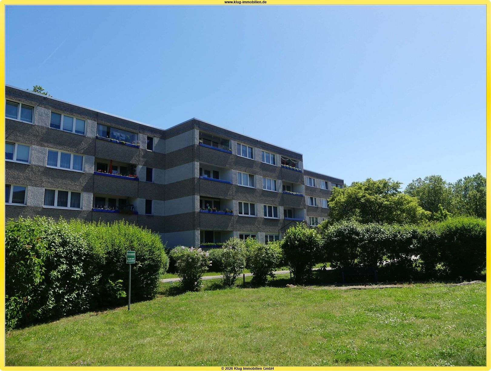 Wittenau! Tolle 2 + 2 halbe Zimmer DG-Eigentumswohnung (3.OG) mit Weitblick von der Loggia
