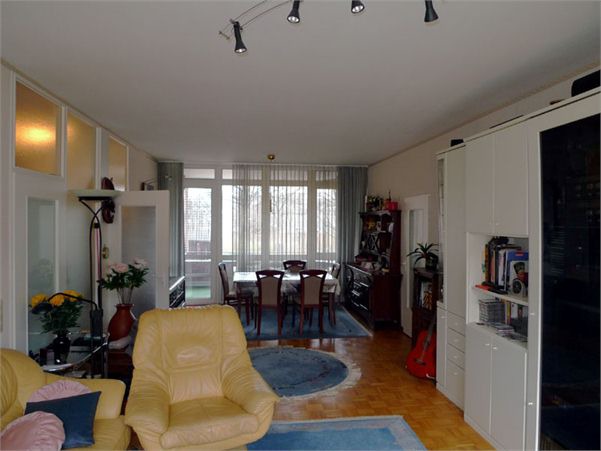 Parkettwohnzimmer Bild 2