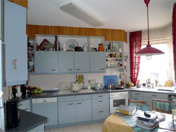 Einbauküche mit Essplatz