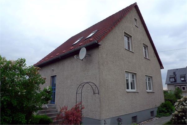 Hausansicht mit Eingang