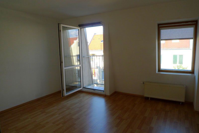 Schlafzimmer m. franz. Balkon