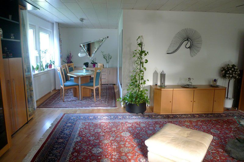 Wohnzimmer mit Essplatz