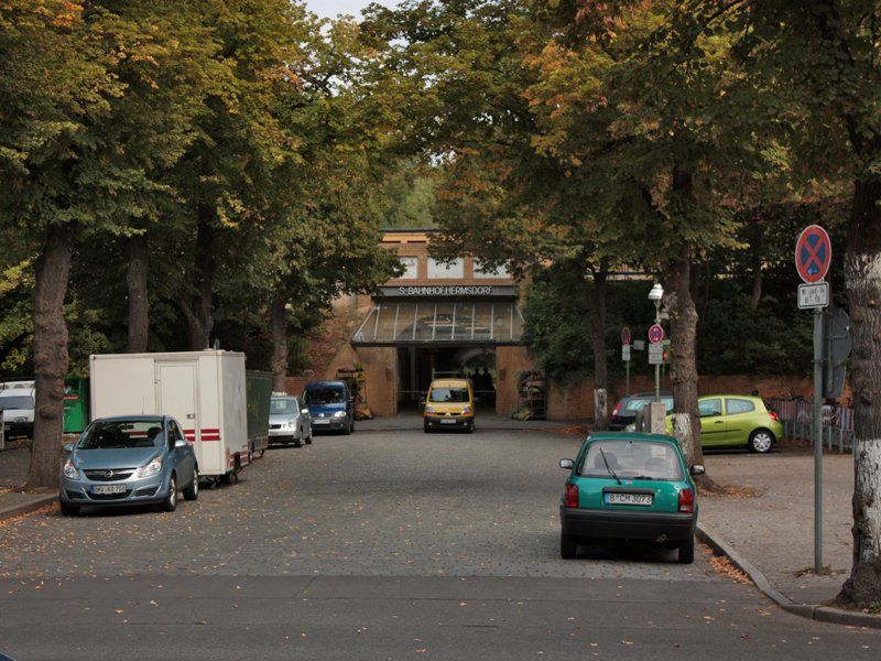 Bahnhof Hermsdorf von Heinsestrasse aus