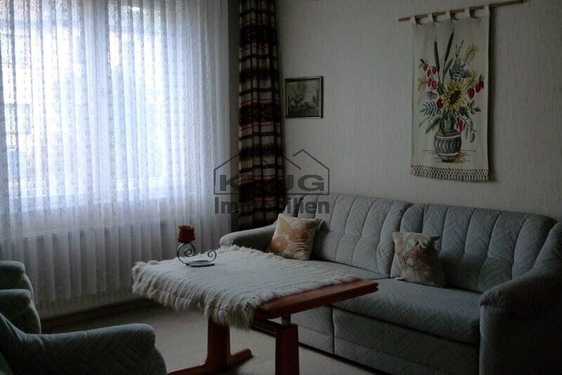 Wohnzimmer Straßenseite