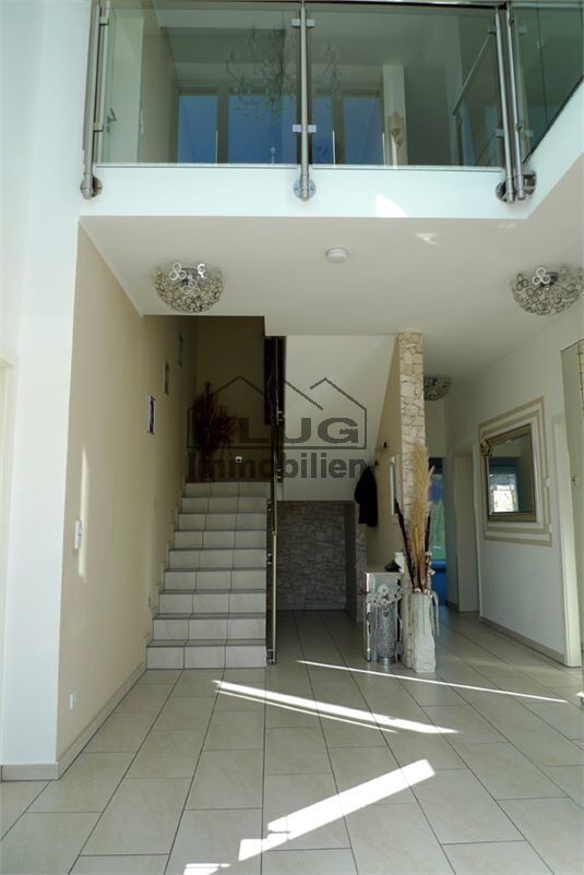 Großer heller Eingangsbereich