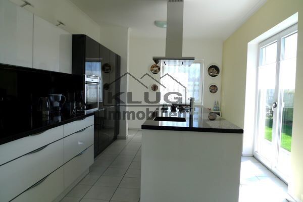 Große Markeneinbauküche