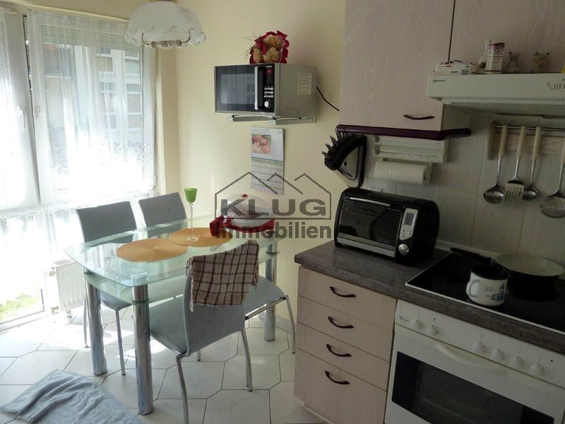 Einbauküche mit Essplatz