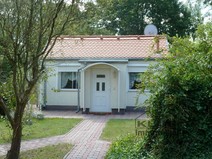 04 - Frontansicht mit Hauseingang