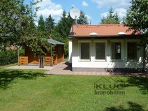 03 - Seitenansicht mit Gartenhaus