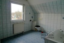 08 - Großes Wannenbad im DG