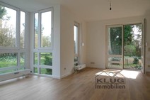 02 - Bild heller Wohnbereich mit Te