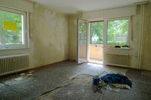 02 - Wohnzimmer mit Balkon