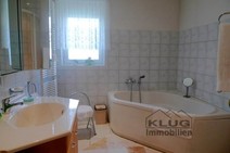 08 - Komfortbad mit Wanne im EG