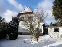 03 - Winter Rückansicht mit Garage