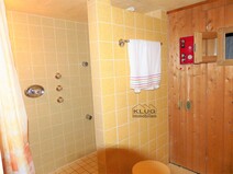 14 - Duschbad mit Sauna im Souterra