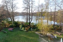 03 - Blick in die Gartenanlage u